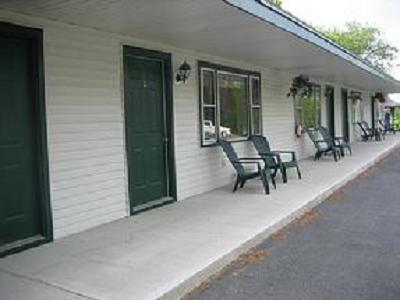 Spring Motor Inn Fort Edward Eksteriør billede